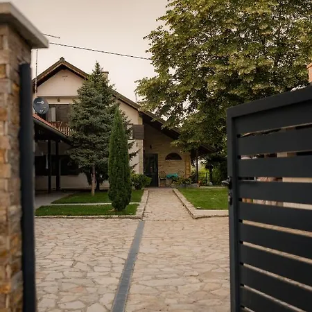 Bed & Breakfast Lio & Restaurant Devojacki Bunar Vladimirovac