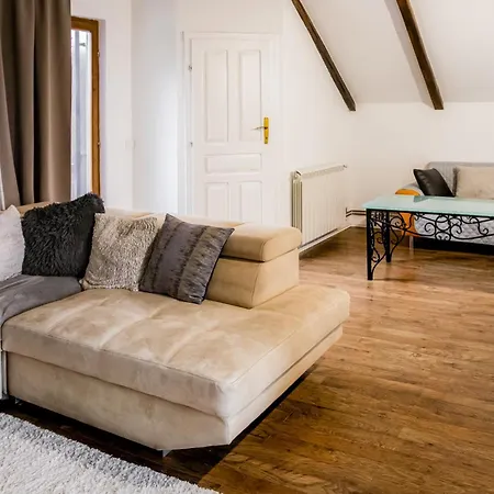 Bed and breakfast Lio & Restaurant Devojacki Bunar *